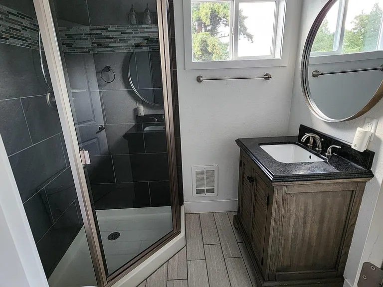 101 Hilltop Ln — Photo 8