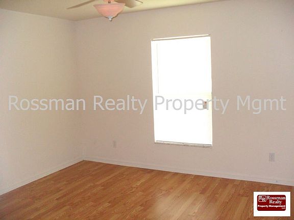4th image of 490 Bell Blvd