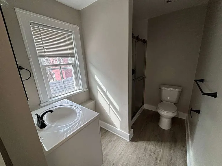 4200 Whitman AVE — Photo 7
