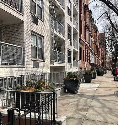 Sold by Weichert Manhattan Midtown | media 10