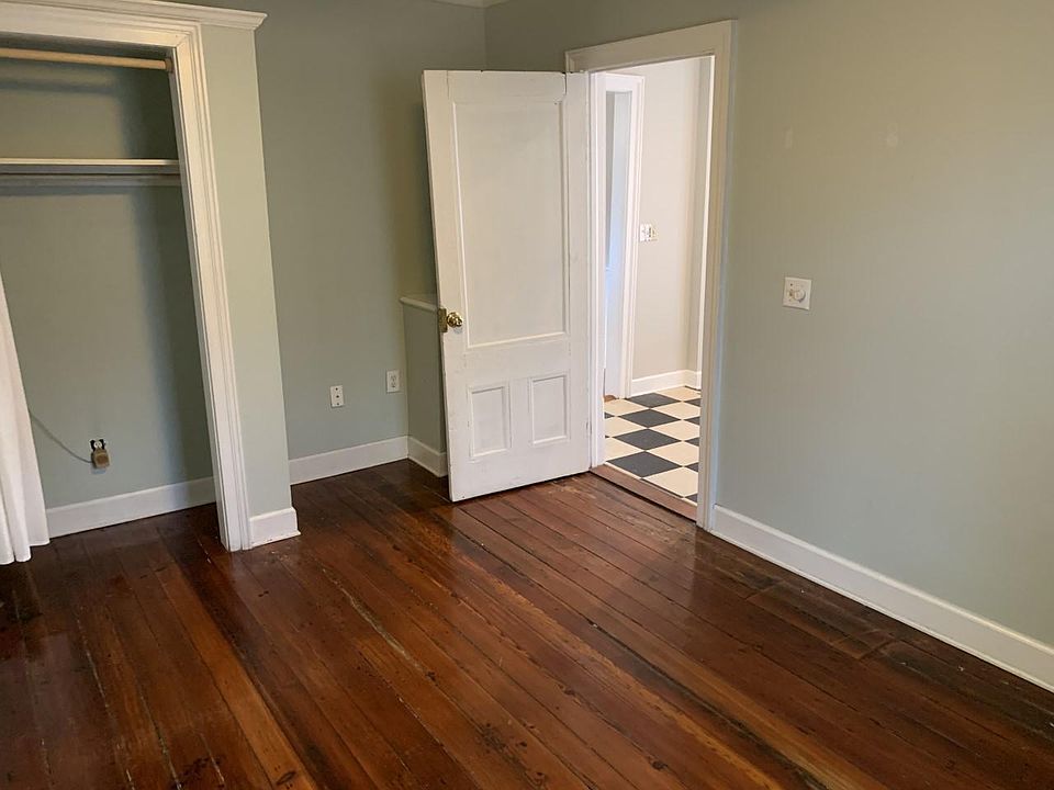 2nd image of 42 Radcliffe St APT B