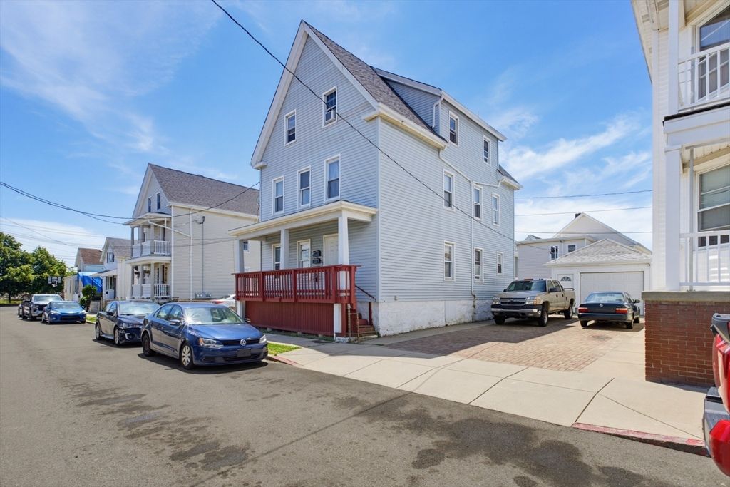 17 Margin St, New Bedford, MA - View 3