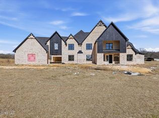 1642 Volley Campbell Rd, Terry, MS 39170