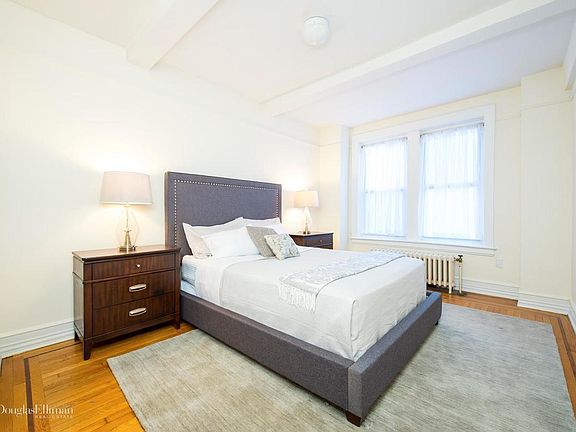 3rd image of 41 W 72nd St APT 6H