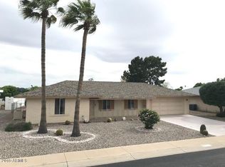 16830 N Meadow Park Dr, Sun City, AZ 85351