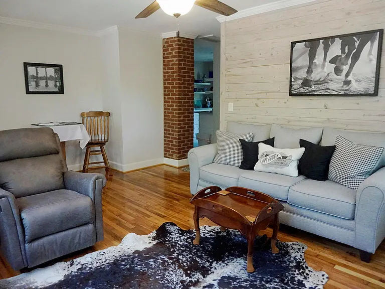 472 Kershaw Pl SE — Photo 3