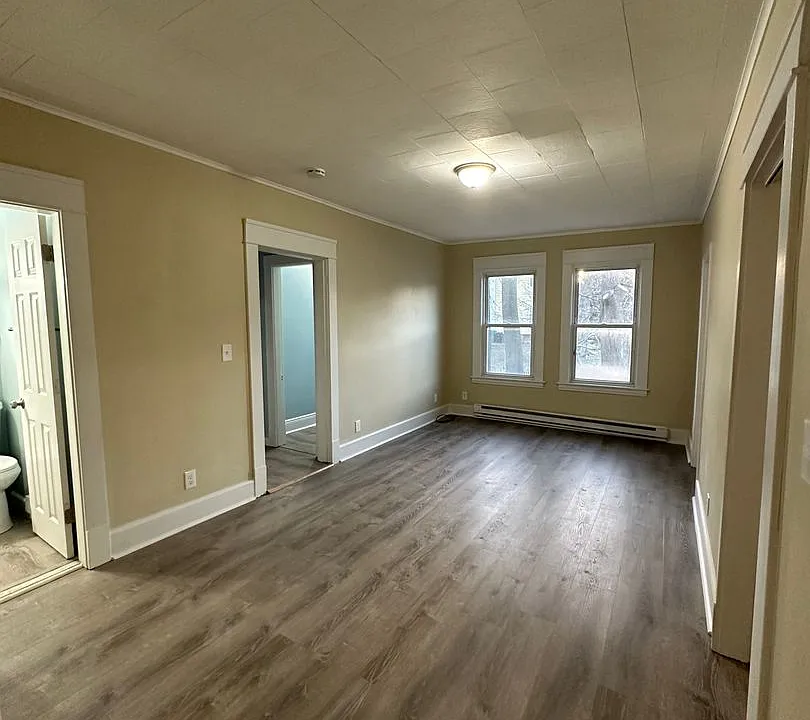 27 Ellen Ave