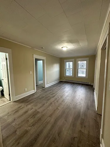 27 Ellen Ave Photo 1