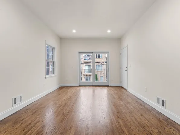 215 South Street image 17 of 37