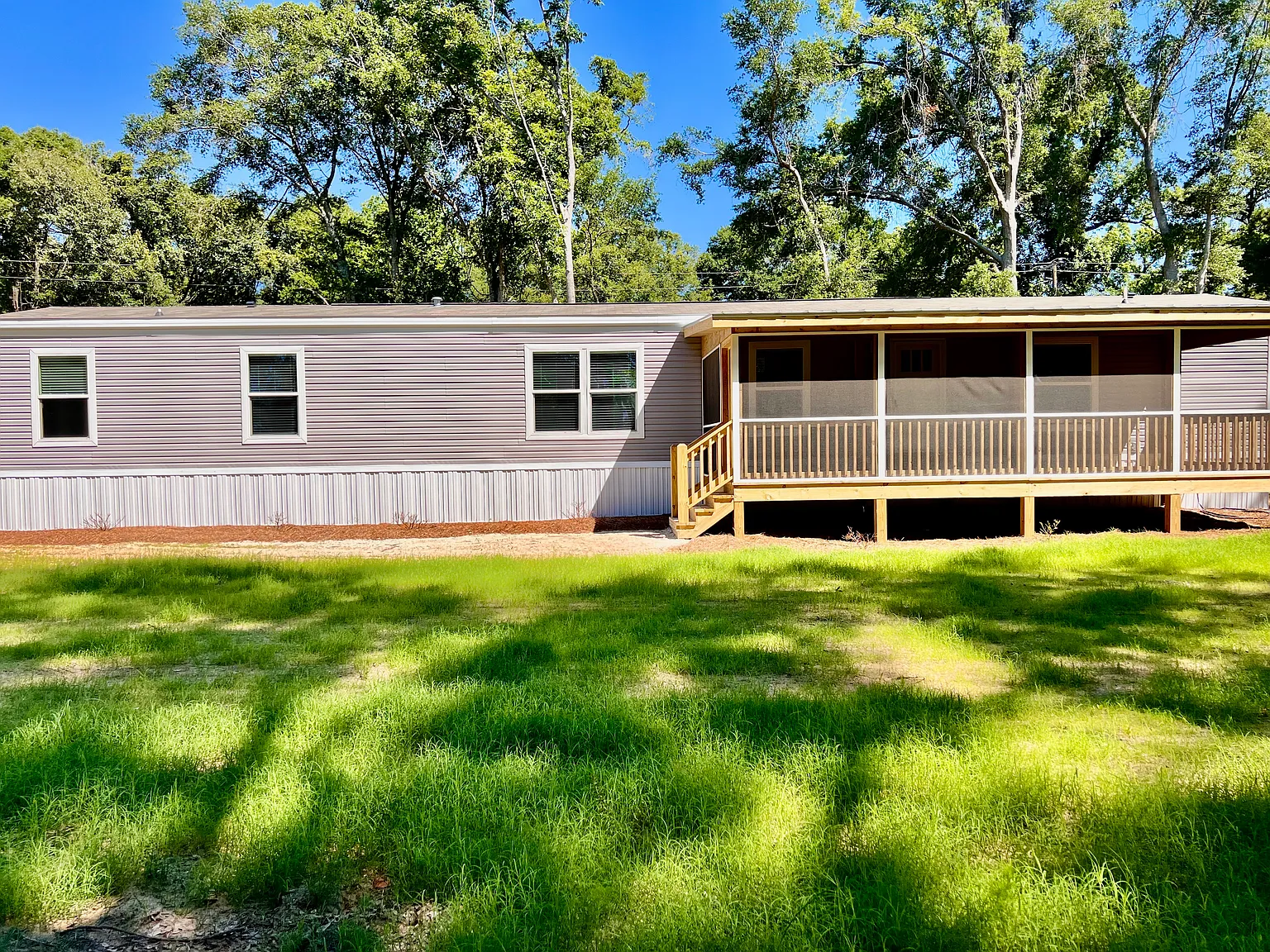 3 bed, 1200 sqft, $1,800 — Photo 2