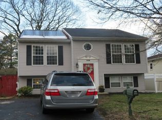 755B 220th St, Pasadena, MD 21122