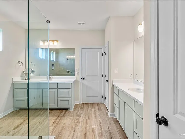 13813 Belle Ct — Photo 7