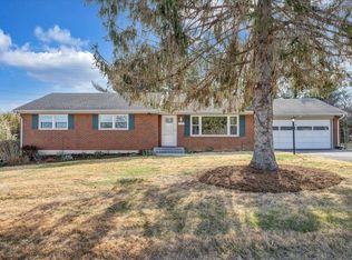 2771 Hillbrook Dr, Roanoke, VA 24018