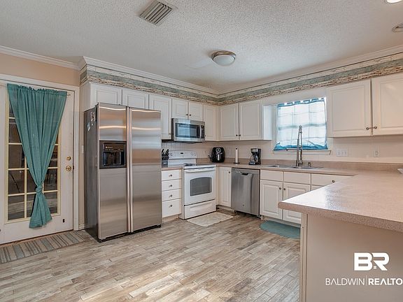 5th image of 24402 Lauder Pl
