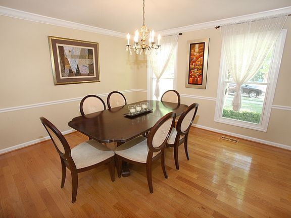 5th image of 15579 Highcroft Dr