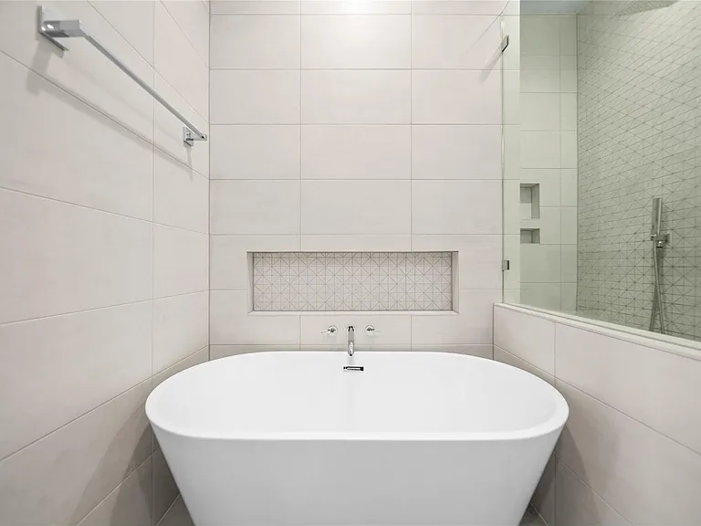 2408 Gray St — Photo 14