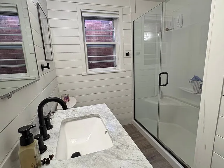 514 Avenue D — Photo 8