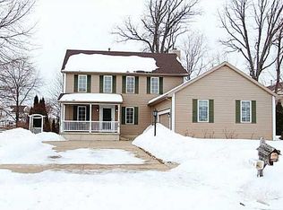 1310 Mary Lou Ct, Perrysburg, OH 43551