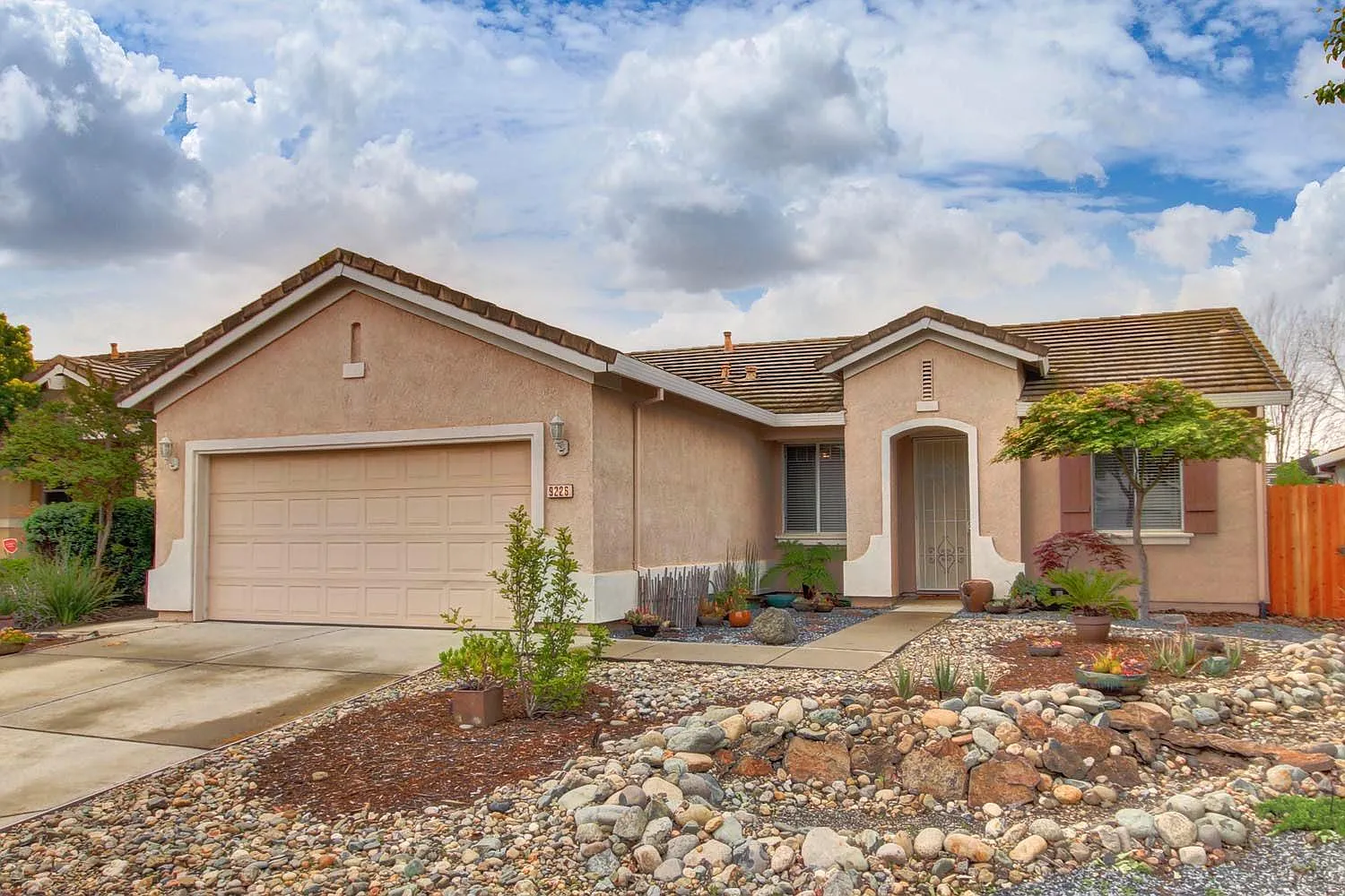 9226 Lucchesi Dr photo 1