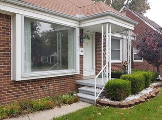 25616 Oakland Dr, Dearborn Heights, MI 48125