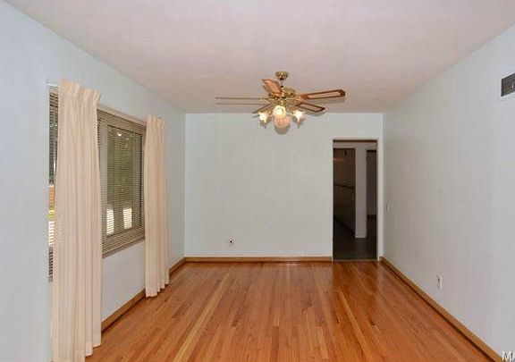 5th image of 5600 Murdoch Ave