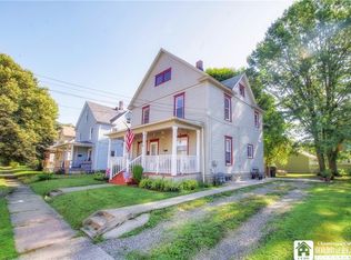38 Chapman St, Jamestown, NY 14701
