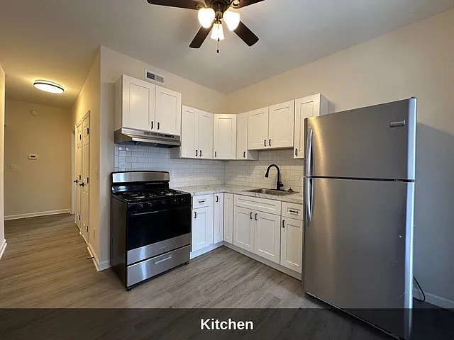 2425 Westwood Ave — Photo 2