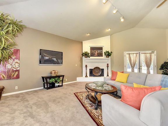 3rd image of 1976 Somerdale Cir