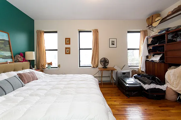 Rented by Twyford Real Estate | media 26