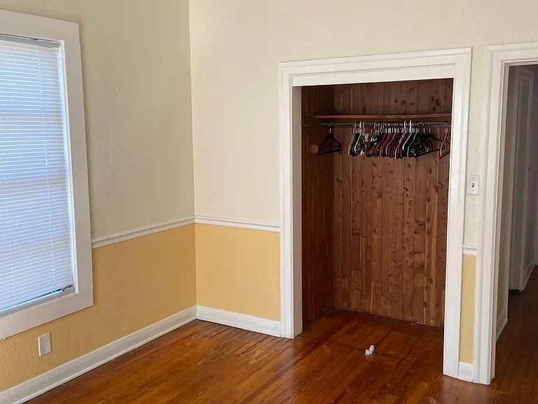108 S Willow Ave — Photo 14