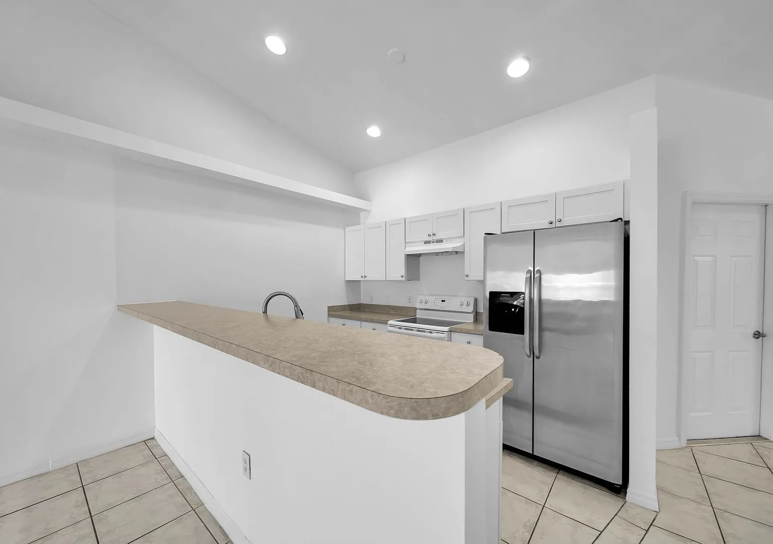 1214 SE 24th Ave — Photo 3
