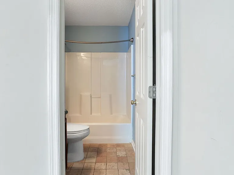211 Edgewater Rd #36 — Photo 16