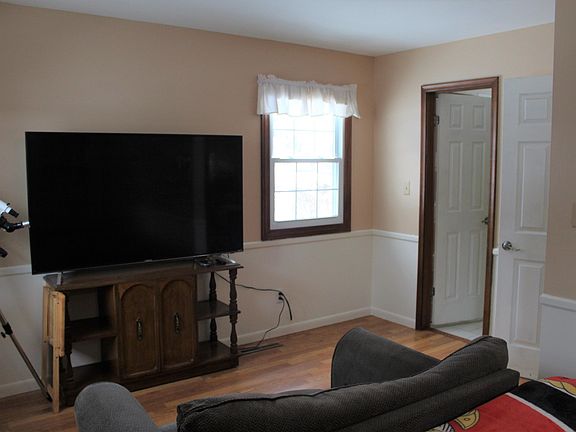 4th image of 8110 Faulkner Dr