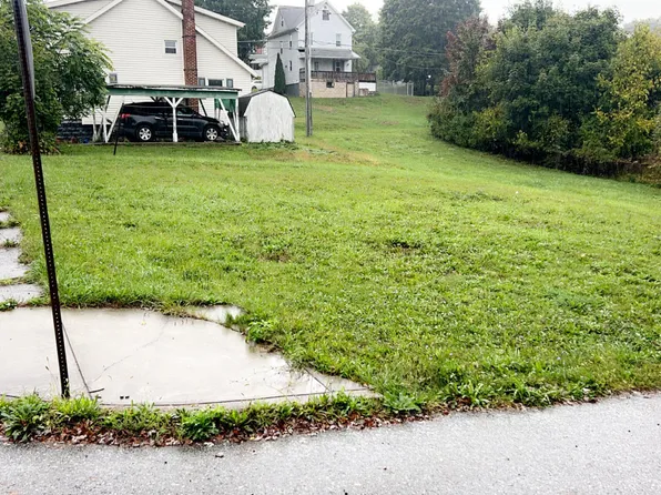 1505 N 6th Ave, Altoona, PA 16601