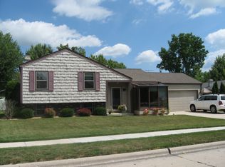 1912 Granger Rd, Manitowoc, WI 54220