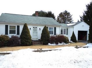 12 Pomeroy Meadow Rd, Southampton, MA 01073