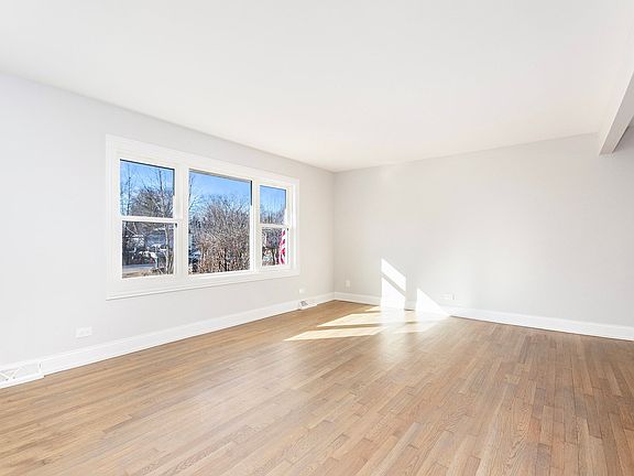 2nd image of 28W572 Bolles Ave
