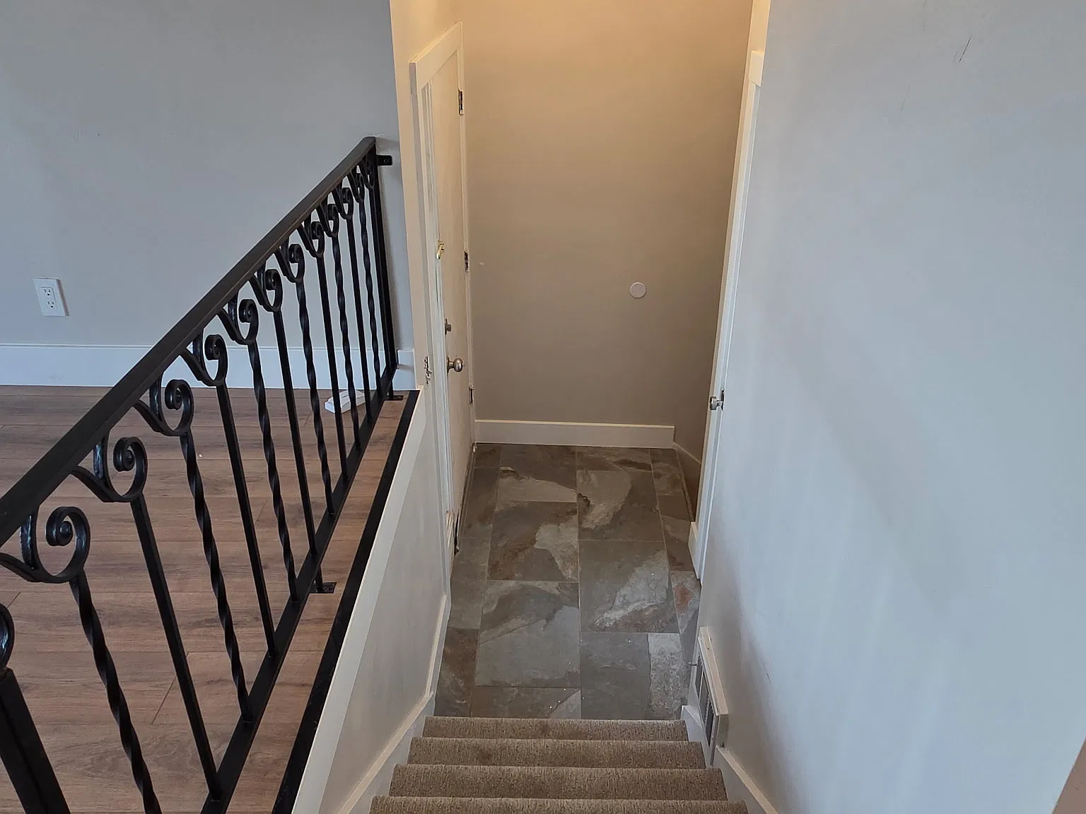 4 bed, 3780 sqft, $800 — Photo 3