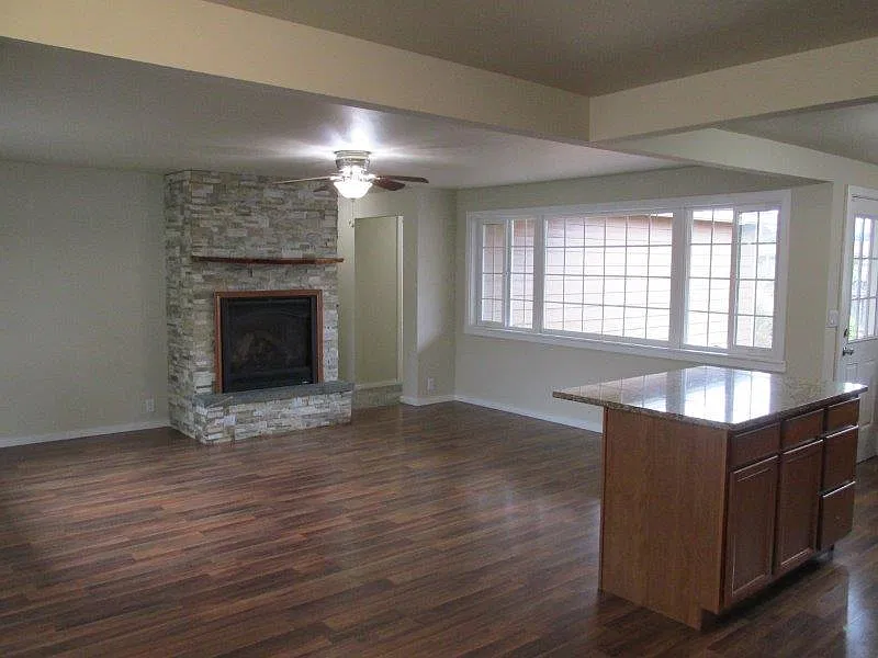3 bed, 1628 sqft, $2,800 — Photo 3
