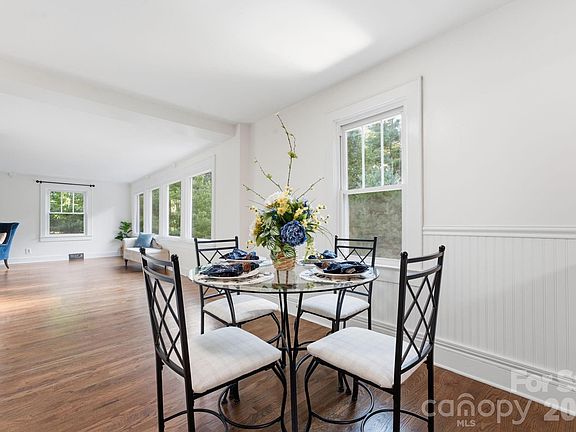 5th image of 1686 Dutch Cove Rd