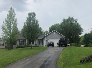 7517 Beach Ct, Wonder Lake, IL 60097