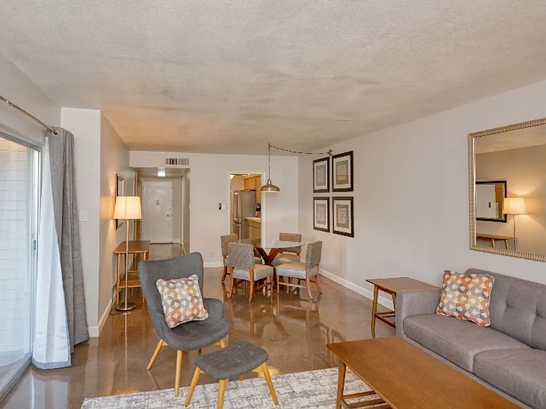 1107 W Osborn Rd — Photo 1