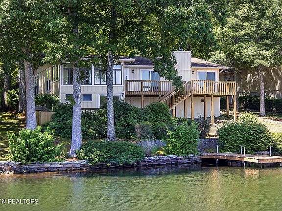 5th image of 165 Dovenshire Dr