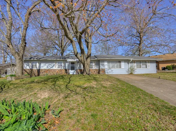 1502 Greenwood Boulevard, Neosho, MO 64850