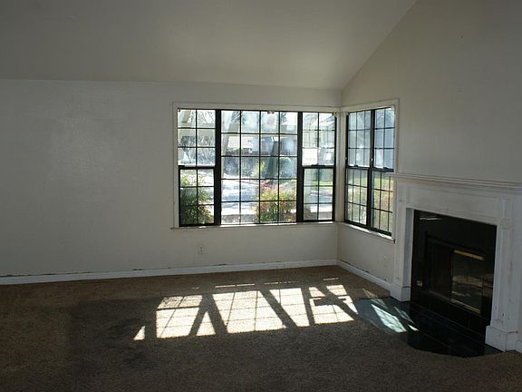 2nd image of Bluebonnet Ct