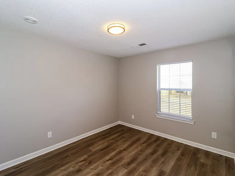 50 Lakewood Dr — Photo 13