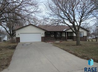 11930 112th St, Leota, MN 56153