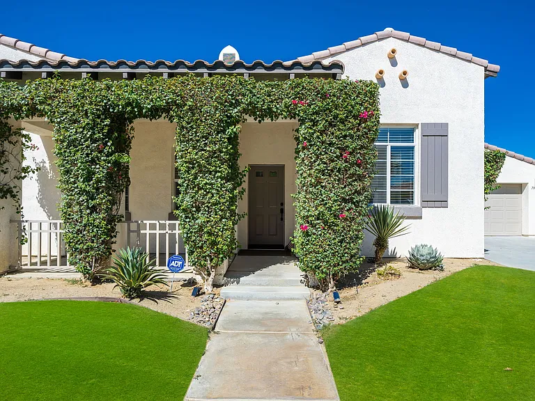 79700 Desert Willow St — Photo 12