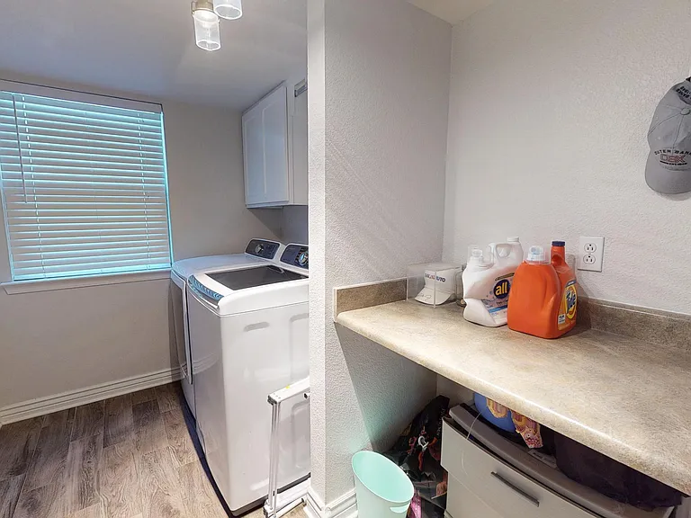 3249 Emerald Point Dr — Photo 15