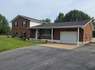 41 Close Ln, Brandenburg, KY 40108